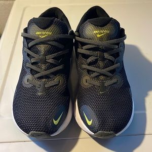 Nike Renew, like new, worn once, very clean